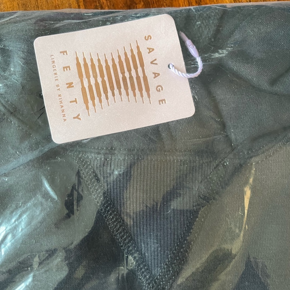 Savage X Fenty Black Caviar Longsleeve Oversized Xssential Drawstring Hoodie - Picture 17 of 17